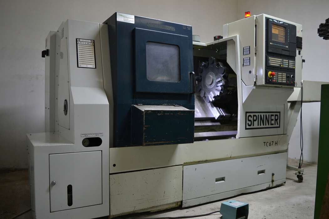 Tokarka CNC Spinner TC 67 H